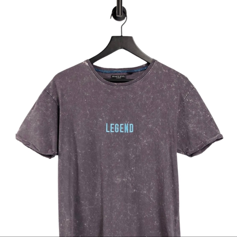 𝗟𝗘𝗚𝗘𝗡𝗗 T-Shirt - Picture 2 of 4